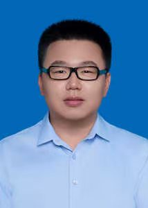司彤